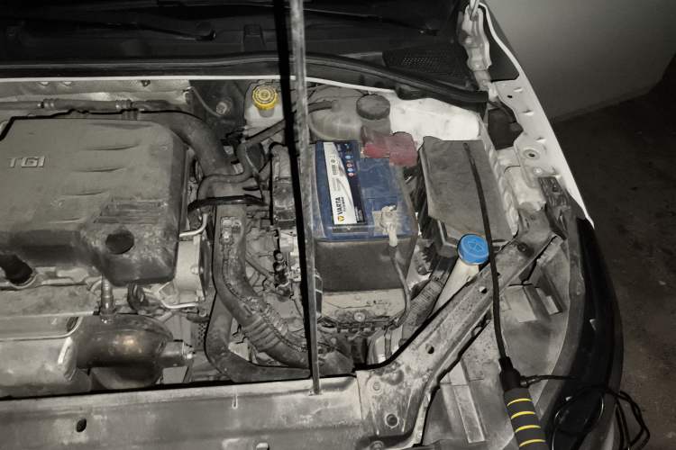 Used Roewe i6 2018 20T Automatic Flagship Edition Engine Bay Left