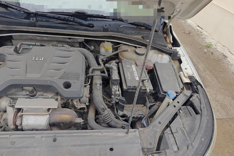 Used Roewe i6 2018 20T Automatic Internet Smart Edition Engine Bay Left