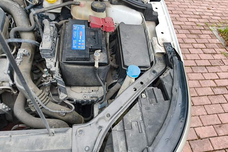 Used Roewe i6 2018 16T Automatic Internet Smart Edition Engine Bay Left