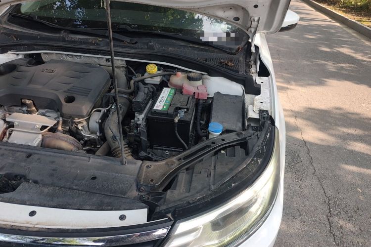 Used Roewe i6 2018 20T Automatic Flagship Edition Engine Bay Left