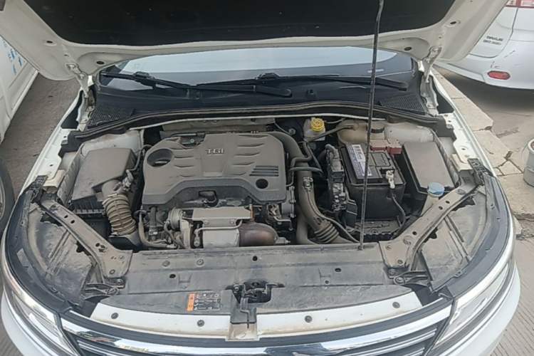 Used Roewe i6 2018 20T Automatic Internet ZhiZun Edition Engine Bay