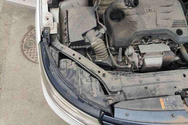 Used Roewe i6 2018 20T Automatic Flagship Edition Engine Bay Right