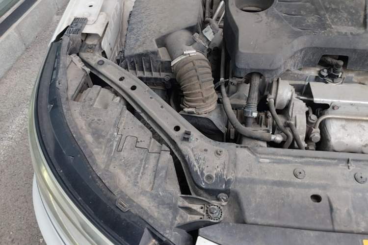 Used Roewe i6 2018 20T Automatic Flagship Edition Engine Bay Right