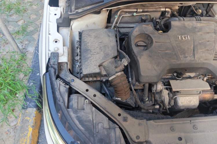 Used Roewe i6 2018 20T Automatic Flagship Edition Engine Bay Right