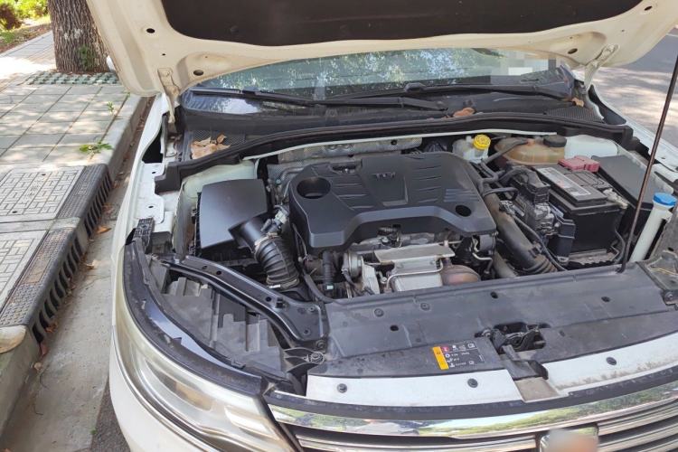 Used Roewe i6 2018 20T Automatic Flagship Edition Engine Bay Right