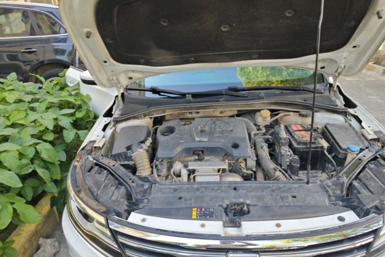 Used Roewe i6 2018 20T Automatic Flagship Edition Engine Bay Right