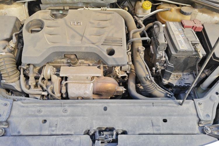 Used Roewe i6 2018 20T Automatic Flagship Edition Engine Bay