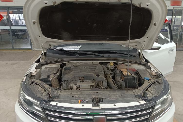 Used Roewe i6 2018 20T Automatic Flagship Edition Engine Bay