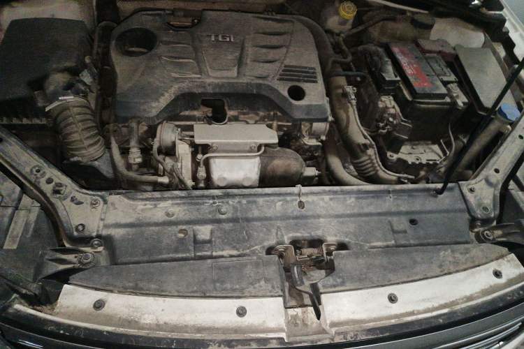 Used Roewe i6 2018 20T Automatic Internet Smart Edition Engine Bay