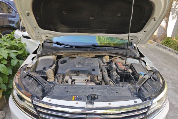 Used Roewe i6 2018 20T Automatic Flagship Edition Engine Bay