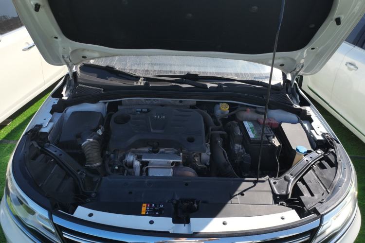 Used Roewe i6 2018 20T Automatic Flagship Edition Engine Bay