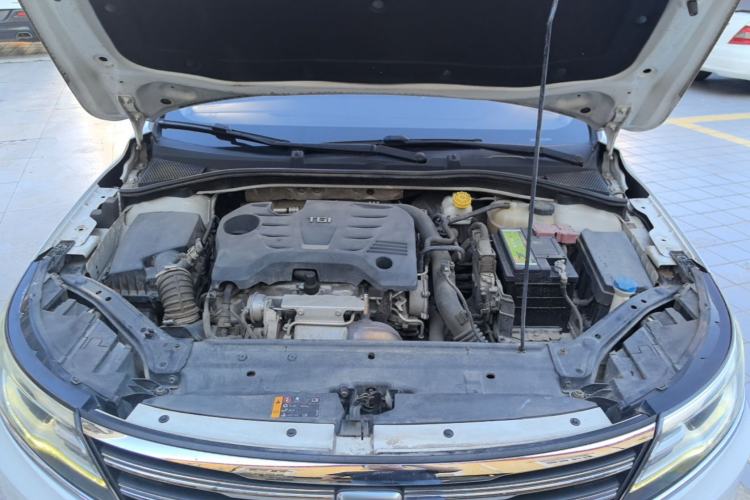 Used Roewe i6 2018 20T Automatic Flagship Edition Engine Bay