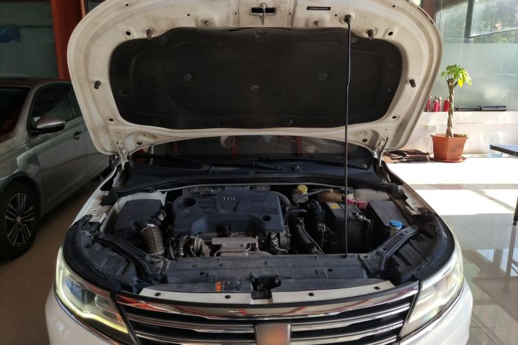 Used Roewe i6 2018 20T Automatic Flagship Edition Engine Bay