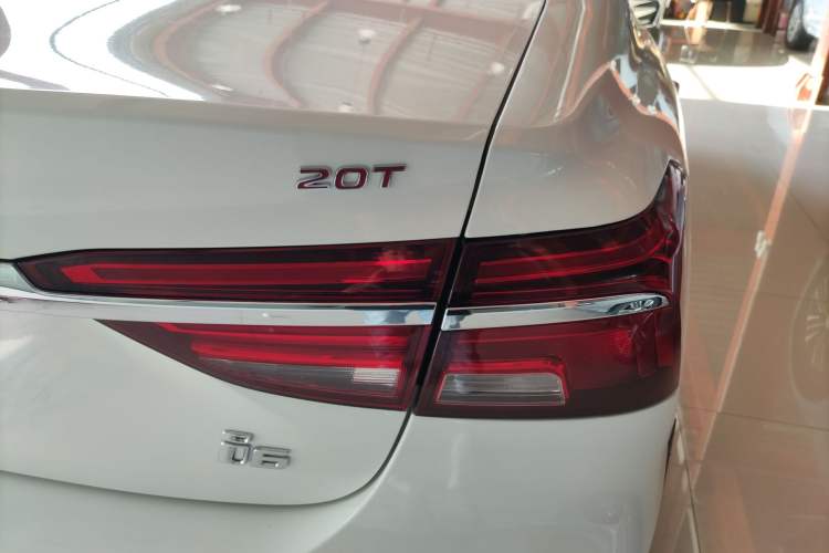 Used Roewe i6 2018 20T Automatic Flagship Edition Exterior 2