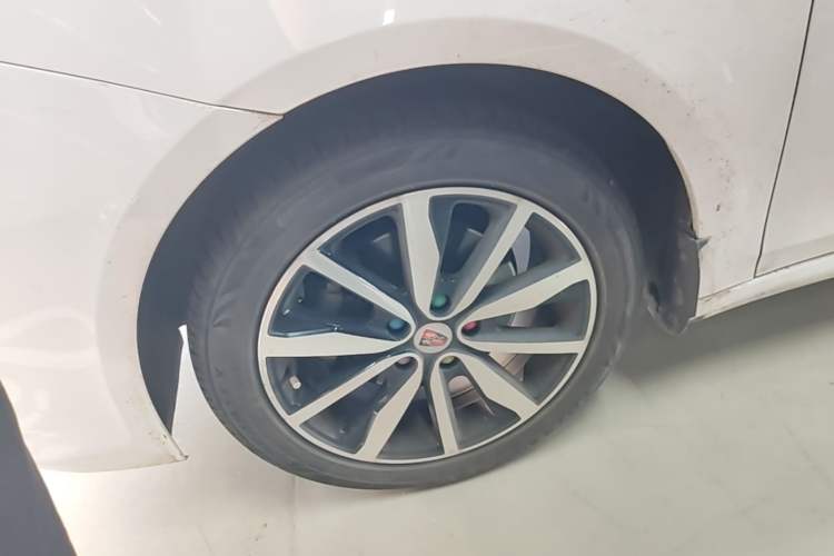 Used Roewe i6 2018 20T Automatic Internet Smart Edition Exterior 4