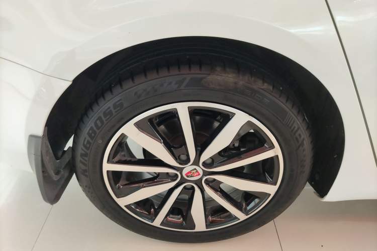 Used Roewe i6 2018 20T Automatic Flagship Edition Exterior 4