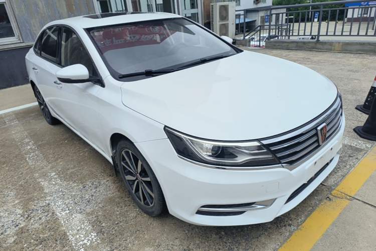 Used Roewe i6 2018 20T Automatic Flagship Edition Front Right 45 Deg