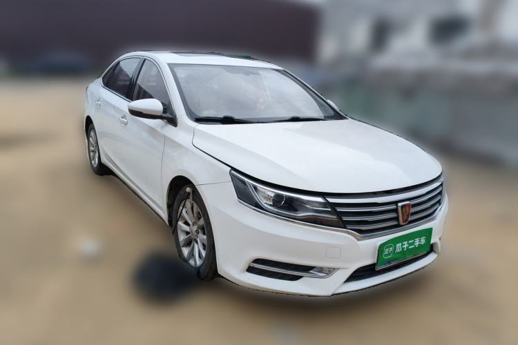 Used Roewe i6 2018 20T Manual Luxury Edition Front Right 45 Deg