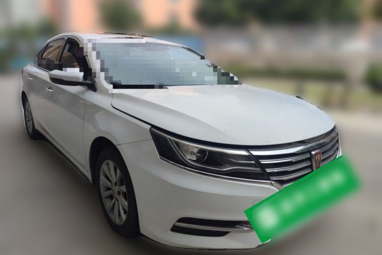 Used Roewe i6 2018 20T Manual Luxury Edition Front Right 45 Deg