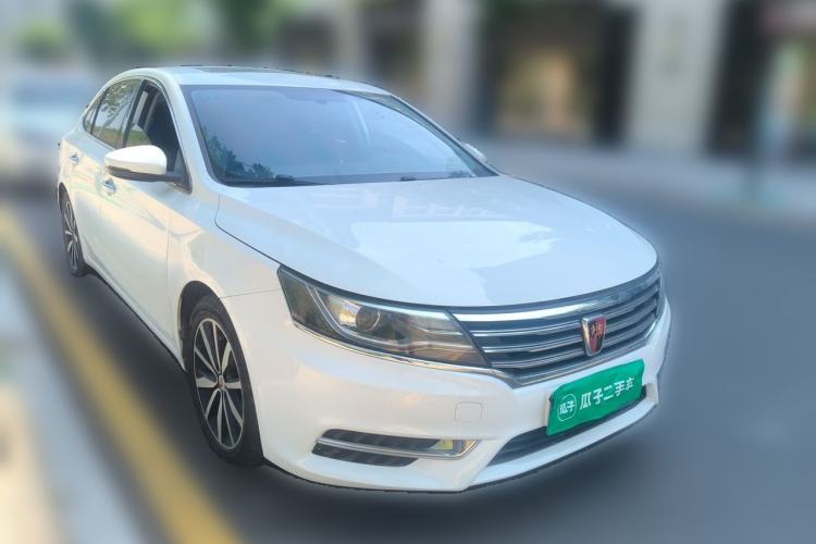 Used Roewe i6 2018 20T Automatic Internet Smart Edition Front Right 45 Deg