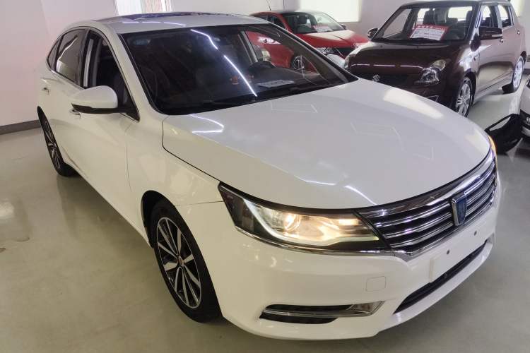 Used Roewe i6 2018 20T Automatic Flagship Edition Front Right 45 Deg