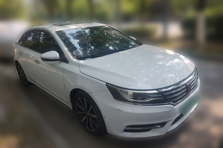 Used Roewe i6 2018 20T Automatic Flagship Edition Front Right 45 Deg