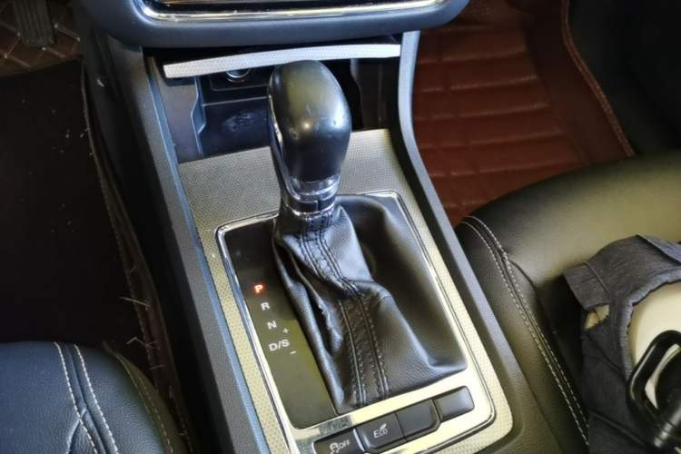 Used Roewe i6 2018 20T Automatic Flagship Edition Gear Lever