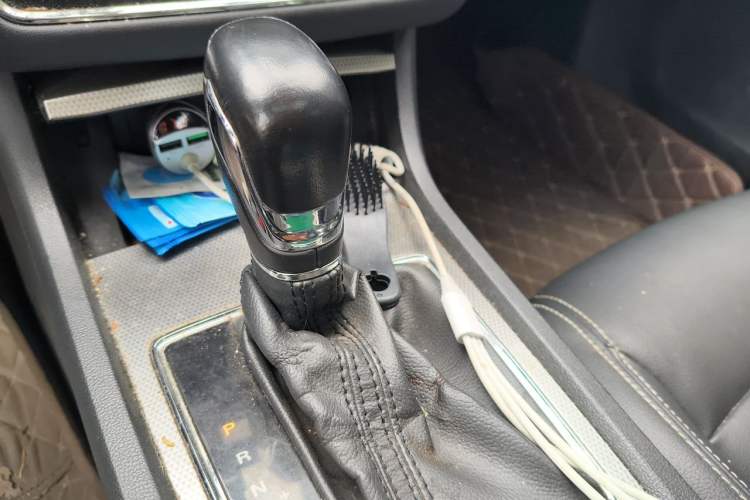 Used Roewe i6 2018 20T Automatic Flagship Edition Gear Lever
