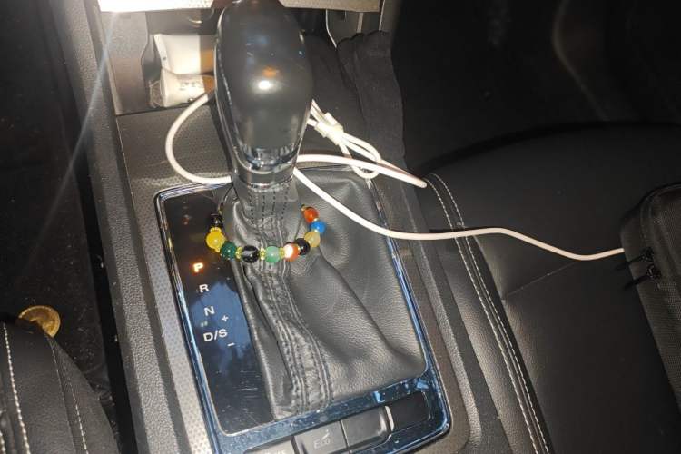 Used Roewe i6 2018 20T Automatic Flagship Edition Gear Lever