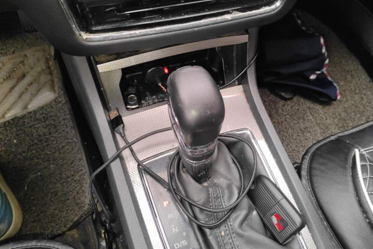 Used Roewe i6 2018 20T Automatic Flagship Edition Gear Lever