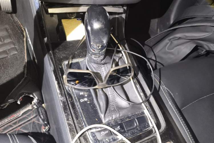 Used Roewe i6 2018 20T Automatic Internet ZhiZun Edition Gear Lever