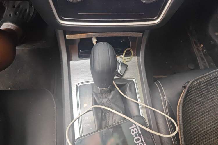 Used Roewe i6 2018 20T Automatic Internet ZhiZun Edition Gear Lever