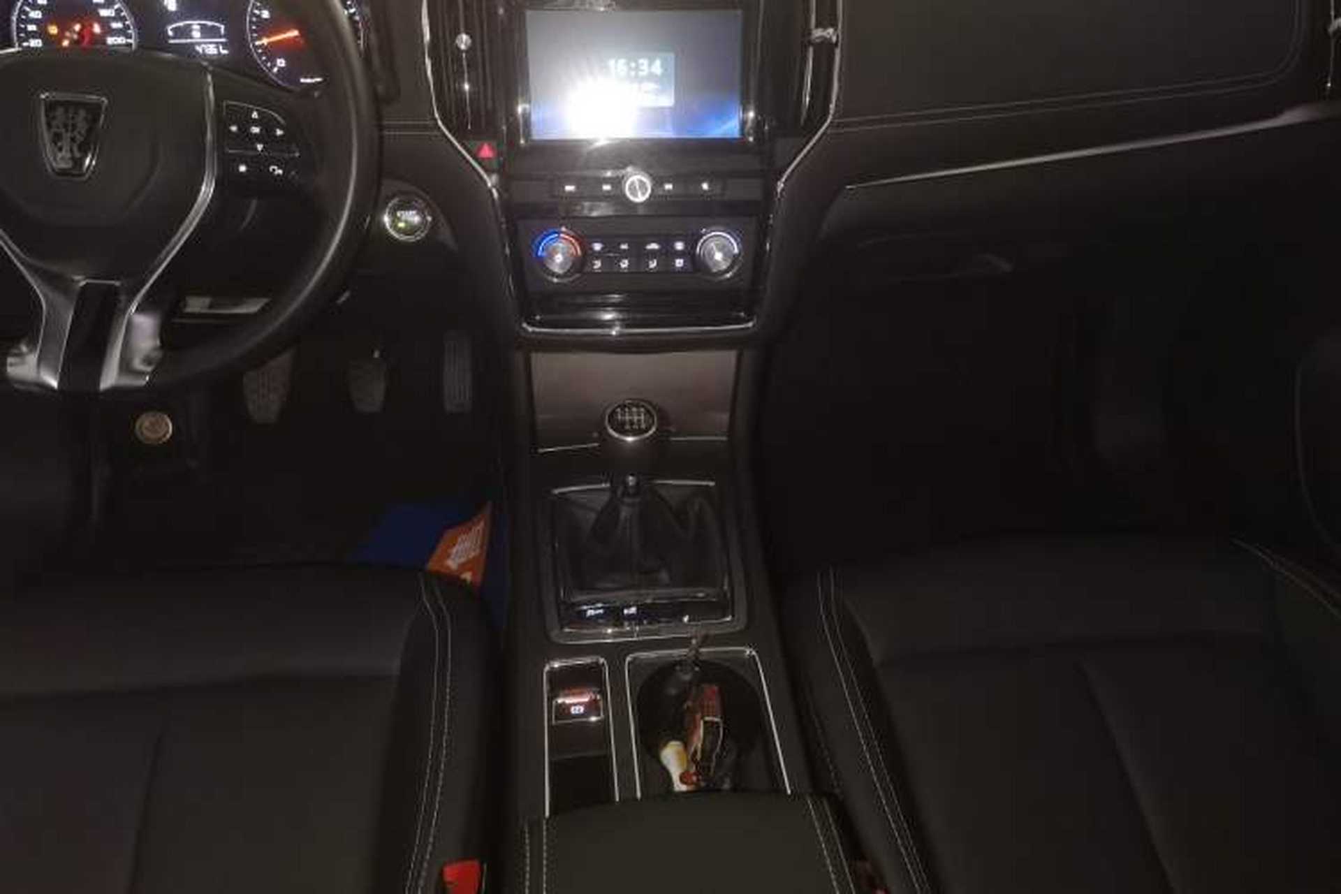 Used Roewe i6 2018 20T Manual Luxury Edition Gear Lever