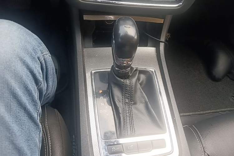 Used Roewe i6 2018 20T Automatic Internet ZhiZun Edition Gear Lever