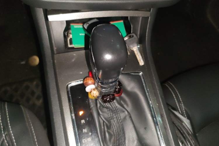 Used Roewe i6 2018 20T Automatic Internet Smart Edition Gear Lever