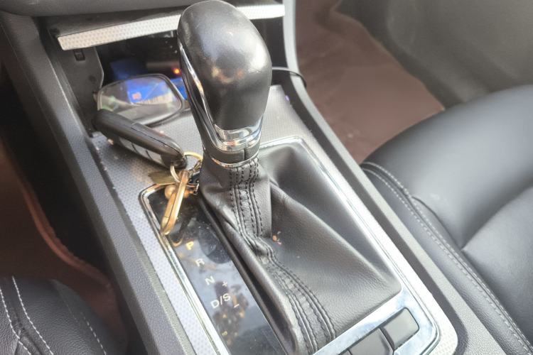 Used Roewe i6 2018 20T Automatic Flagship Edition Gear Lever