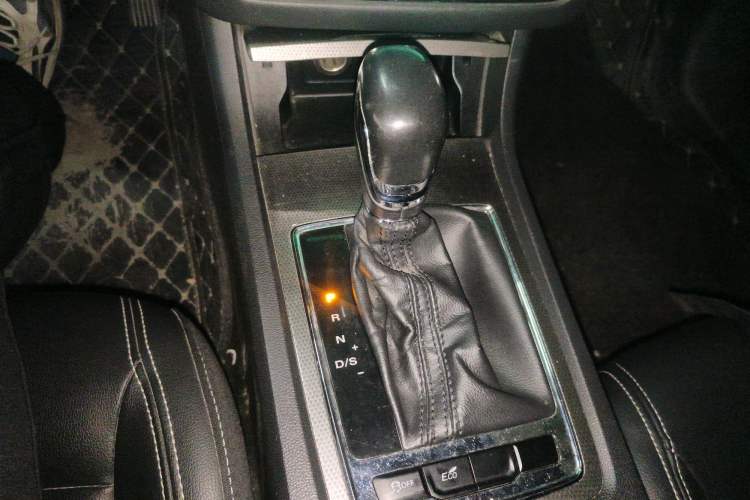 Used Roewe i6 2018 20T Automatic Internet Smart Edition Gear Lever