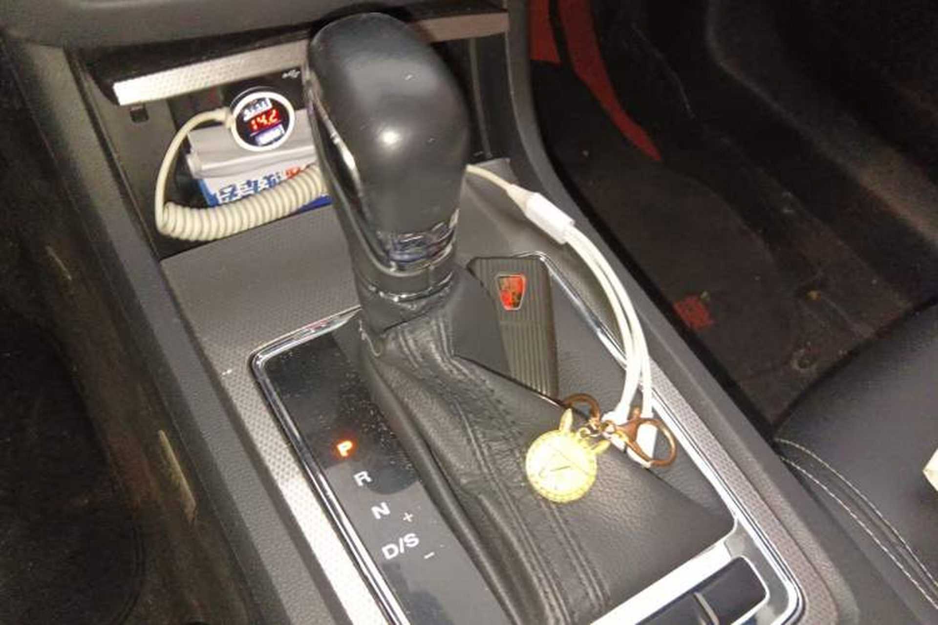 Used Roewe i6 2018 20T Automatic Internet ZhiZun Edition Gear Lever