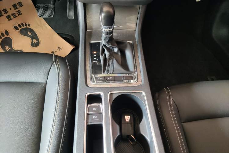 Used Roewe i6 2018 20T Automatic Flagship Edition Gear Lever