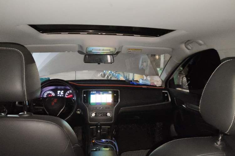 Used Roewe i6 2018 20T Automatic Internet ZhiZun Edition Headliner