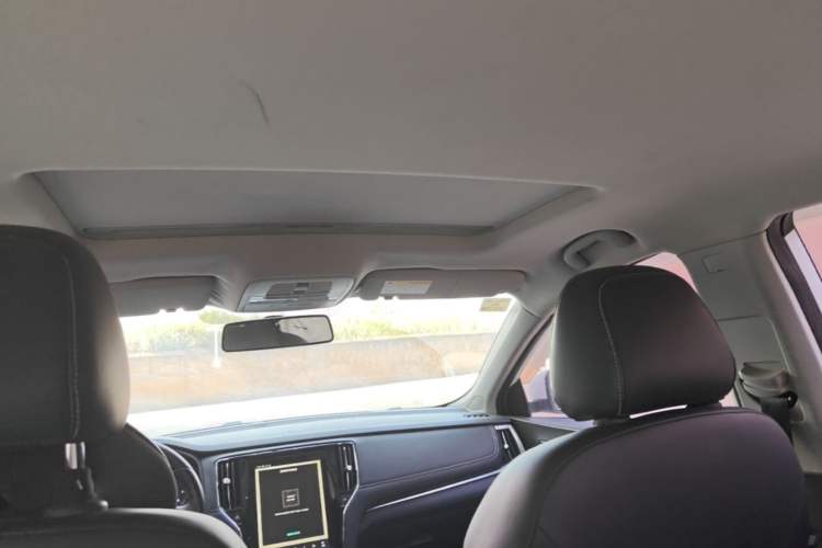 Used Roewe i6 2018 16T Automatic Internet Smart Edition Headliner