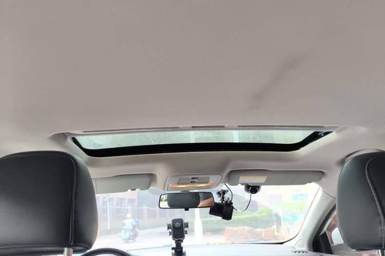 Used Roewe i6 2018 20T Automatic Flagship Edition Headliner