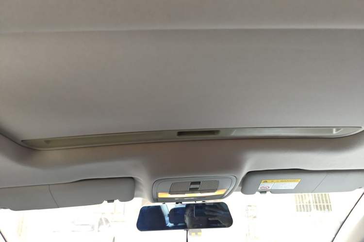 Used Roewe i6 2018 20T Automatic Flagship Edition Headliner