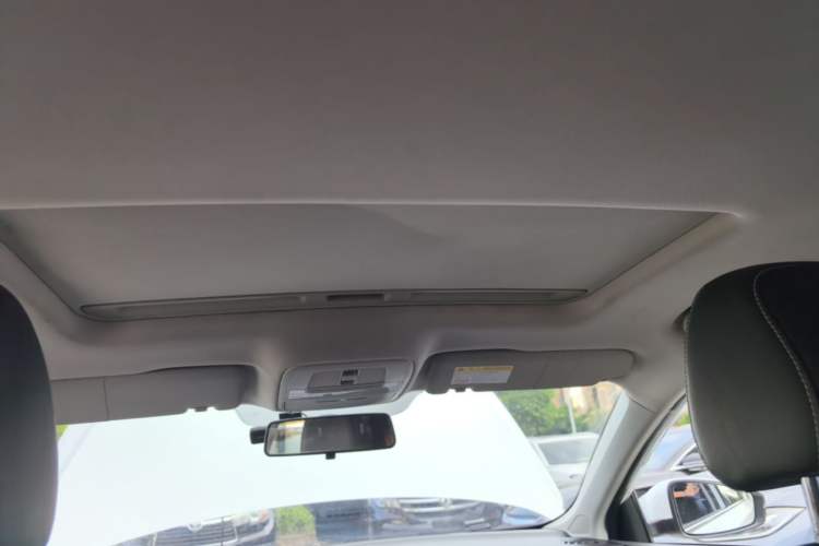 Used Roewe i6 2018 20T Automatic Internet Smart Edition Headliner