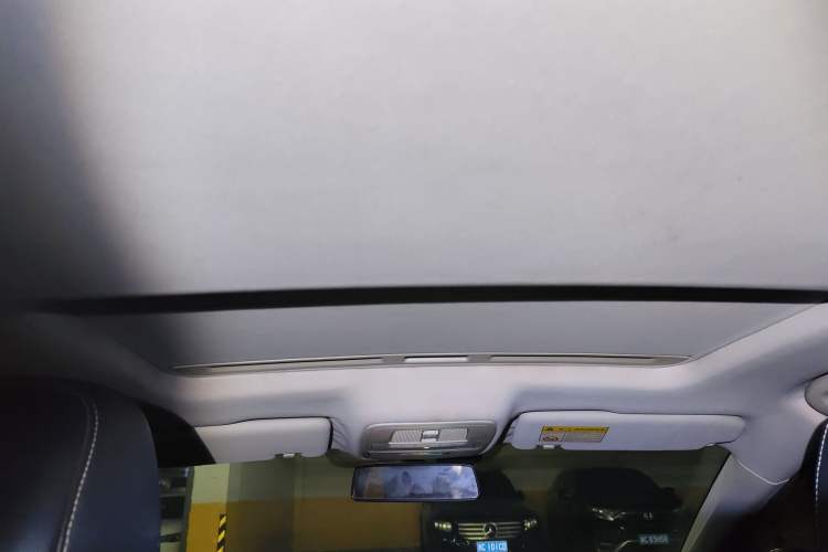 Used Roewe i6 2018 20T Automatic Internet ZhiZun Edition Headliner
