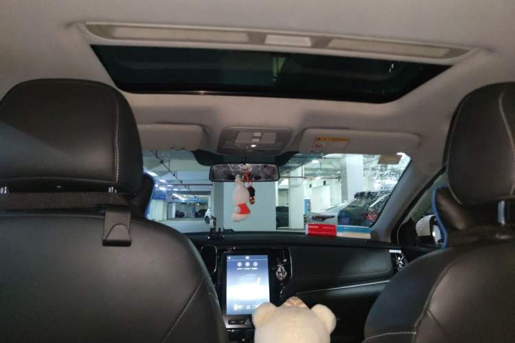 Used Roewe i6 2018 20T Automatic Internet Smart Edition Headliner