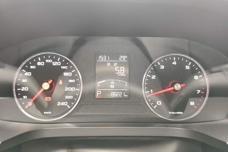 Used Roewe i6 2018 20T Automatic Internet ZhiZun Edition Instrument Cluster