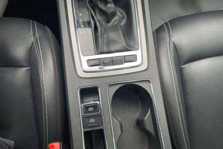 Used Roewe i6 2018 20T Automatic Internet Smart Edition Interior 1