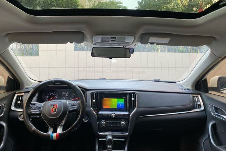 Used Roewe i6 2018 20T Automatic Flagship Edition Interior 2