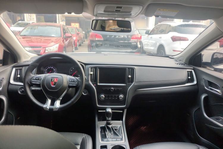Used Roewe i6 2018 20T Automatic Flagship Edition Interior 2